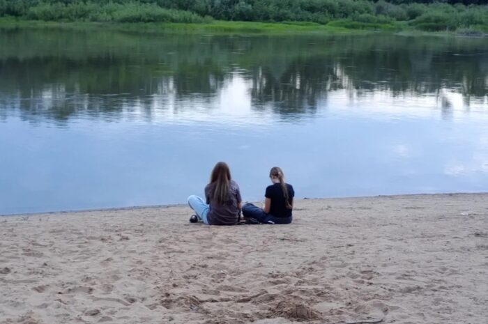 Купание запрещено: родителей призывают усилить контроль за детьми на водоемах