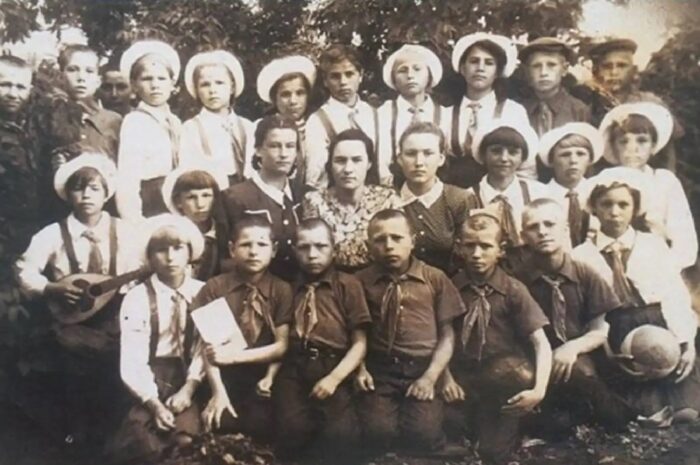 Александровцам предоставили эксклюзивные архивные материалы о детских домах, работающих в районе в годы ВОВ