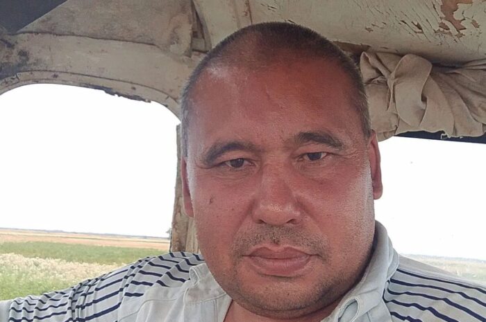 В Соль-Илецком округе участник СВО Дархан Нурханов выращивает бычков